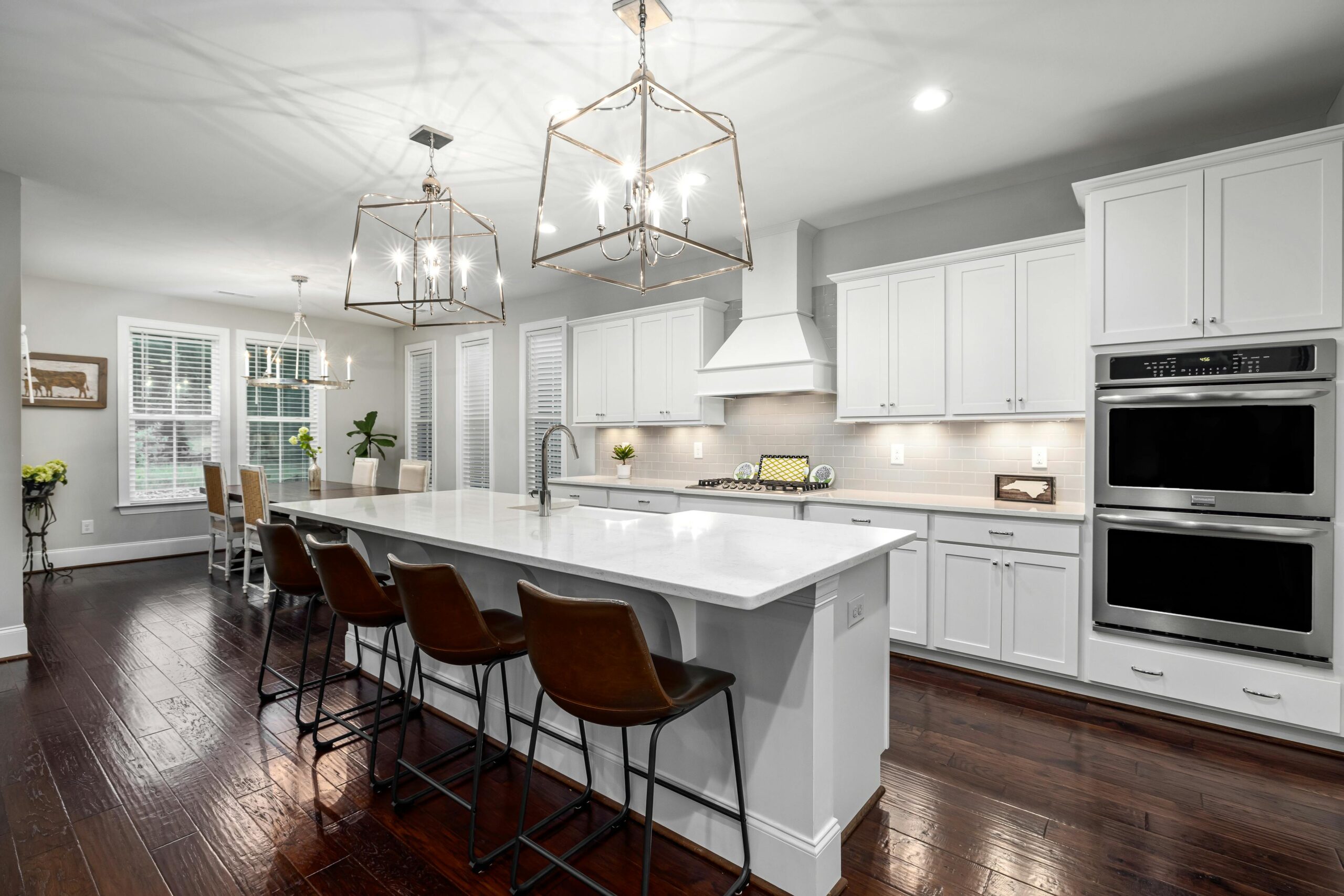 Luxury L-shaped island kitchen